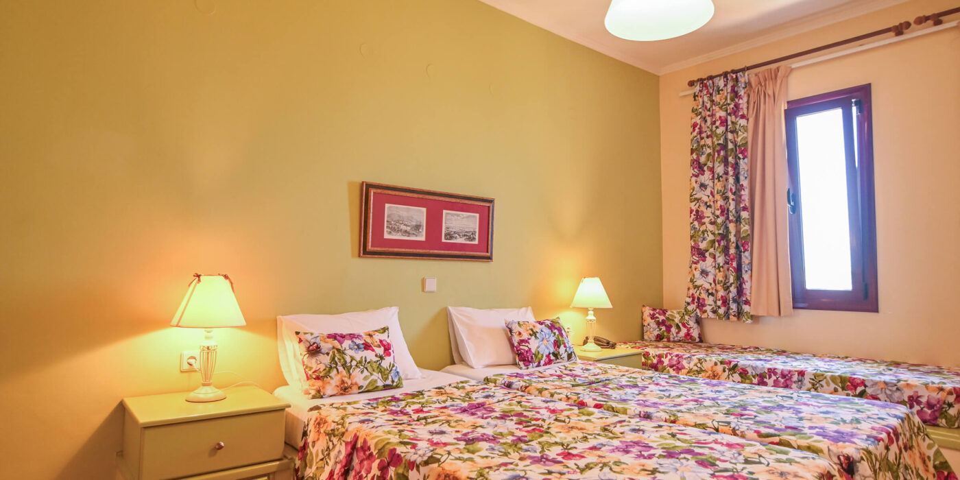 Benovias Aeriko Chios Rooms Karfas | Triple Room