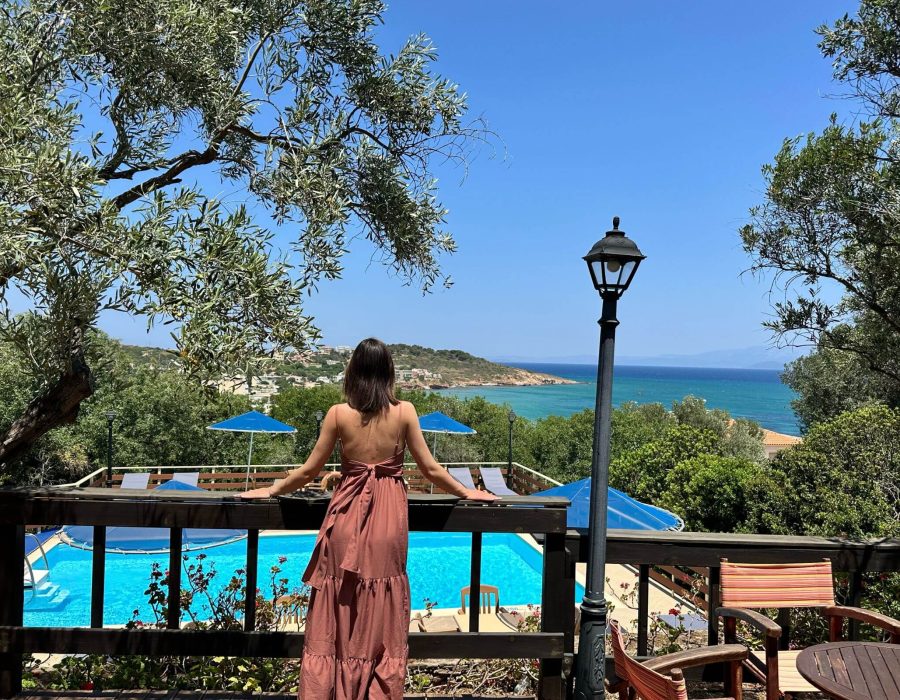 benovias-aeriko-rooms-apartments-pool-karfas-chios-8